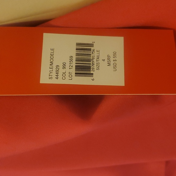 🔥Monique Lhuillier] NWT $550  Red Midi Dress size 4 - Picture 9 of 9